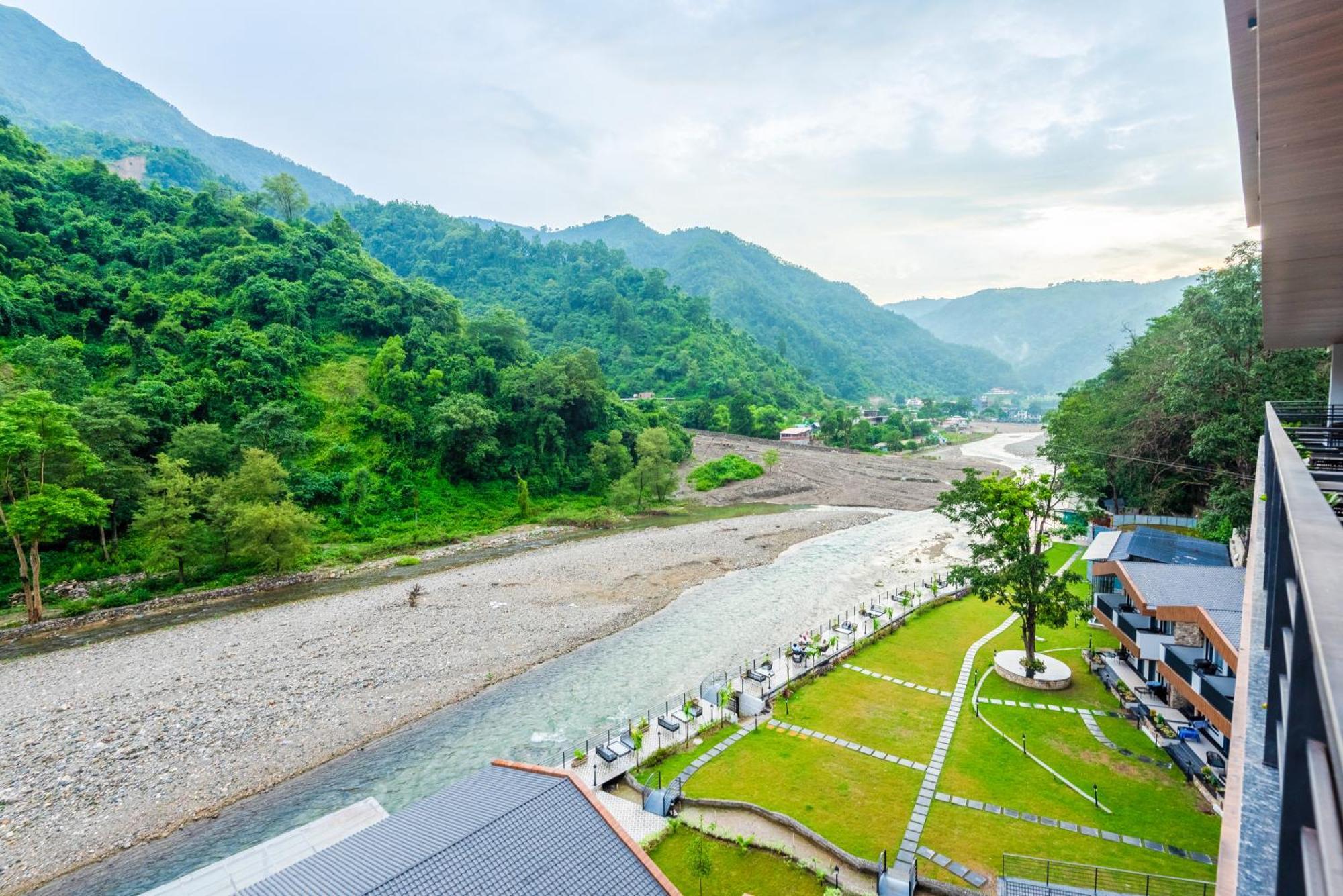 Dls Divine River Resort And Spa, Rishīkesh Extérieur photo