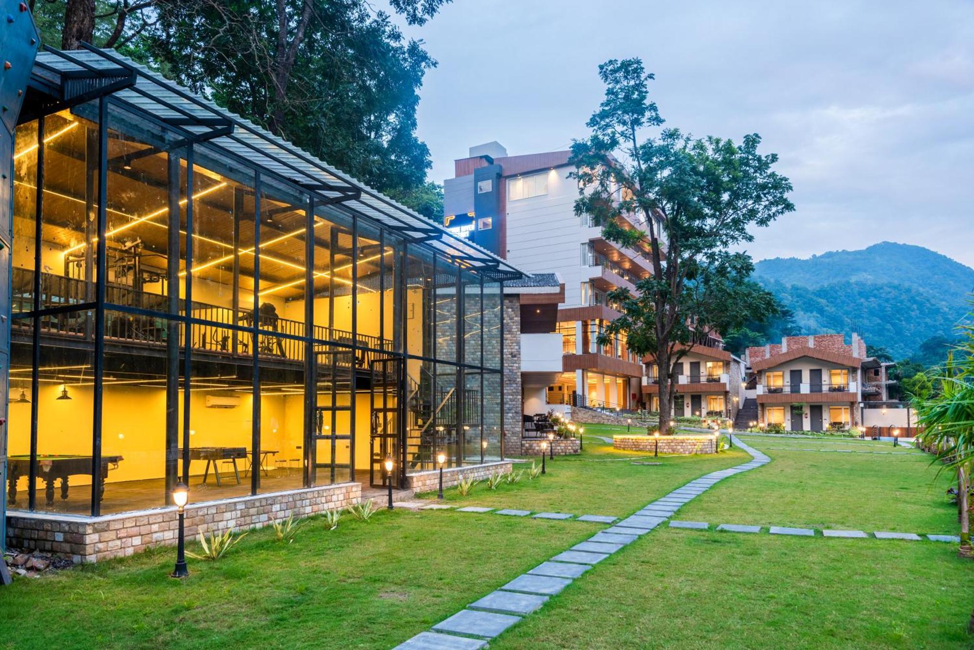 Dls Divine River Resort And Spa, Rishīkesh Extérieur photo